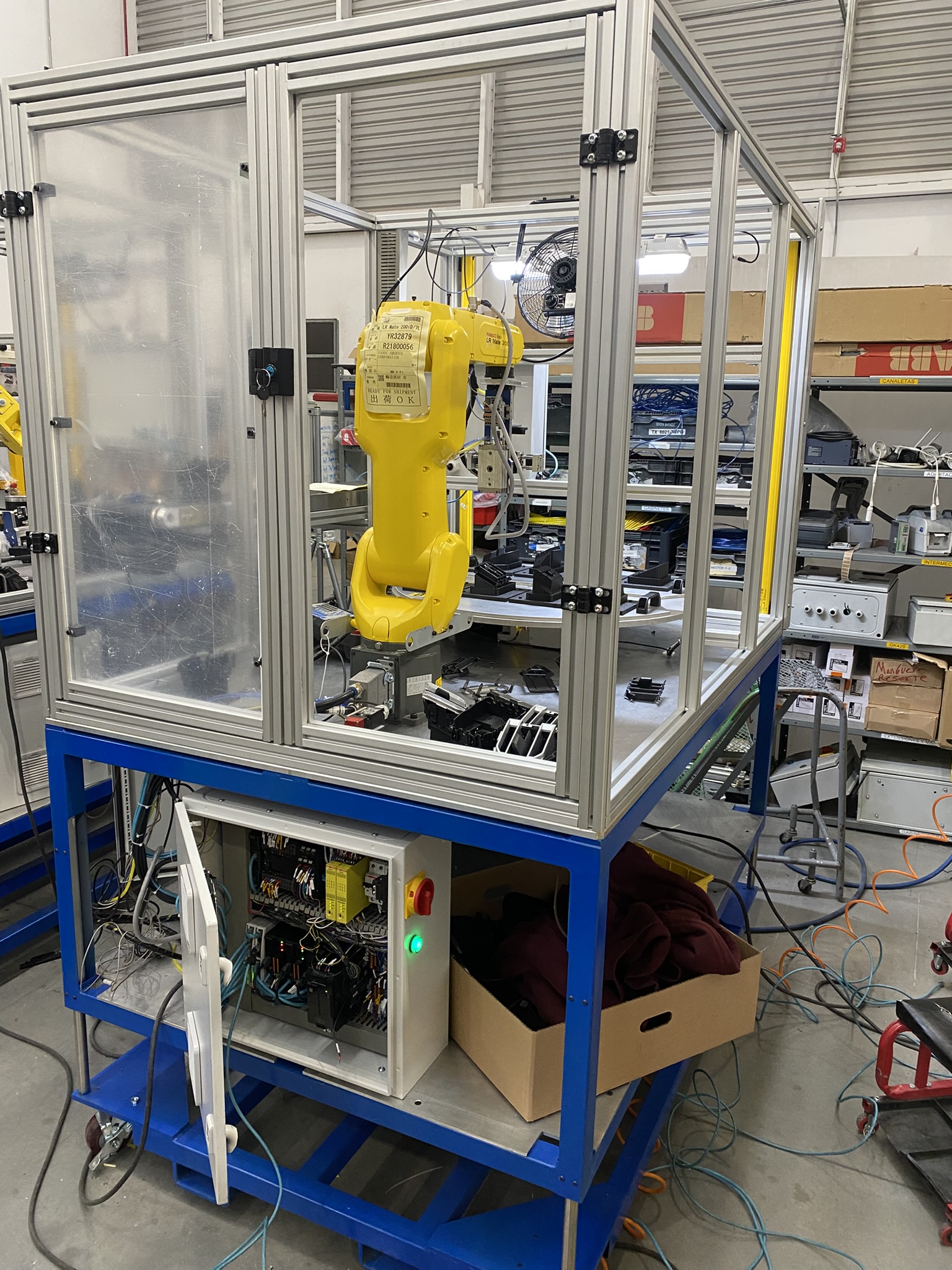 Máquina CNC y automatización industrial